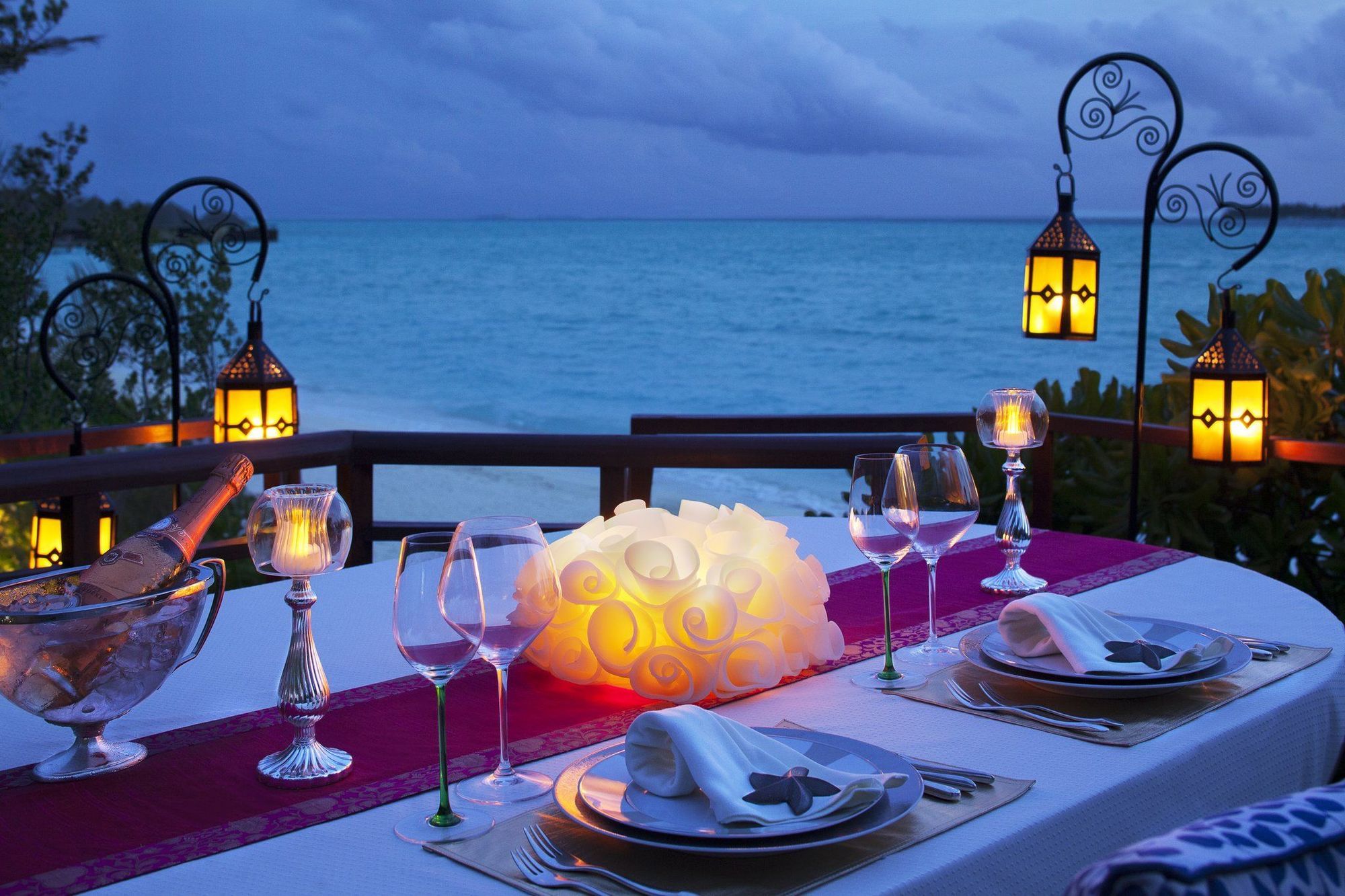 Taj Exotica Resort & Spa, Maldives Emboodhu Finolhu Restaurant photo